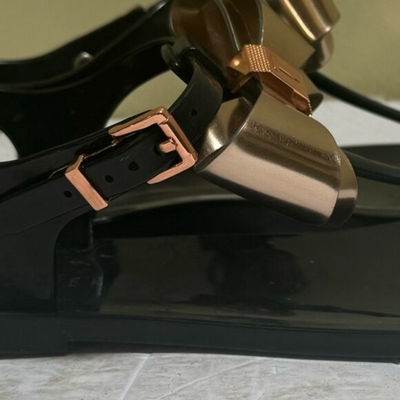 Ted Baker Ainda Rose Gold Bow Ankle TStrap Thong Jelly Bow Sandals Flats Black - Picture 15 of 16